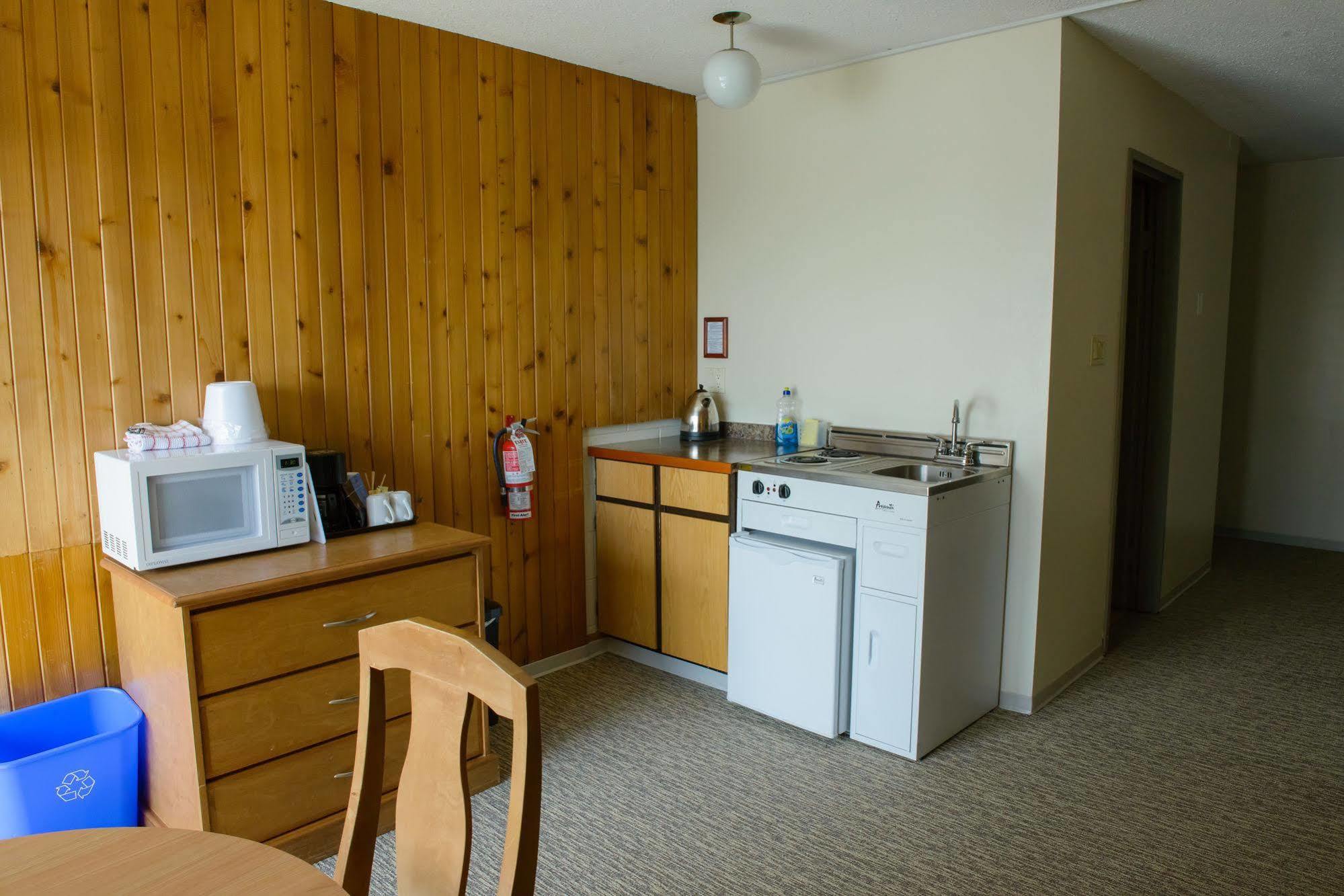Driftwood Inn Sechelt Εξωτερικό φωτογραφία