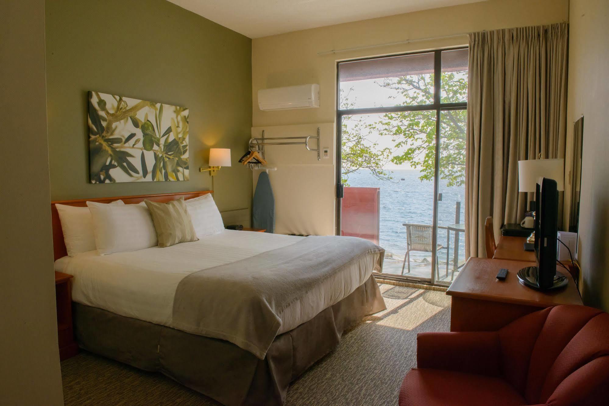 Driftwood Inn Sechelt Εξωτερικό φωτογραφία