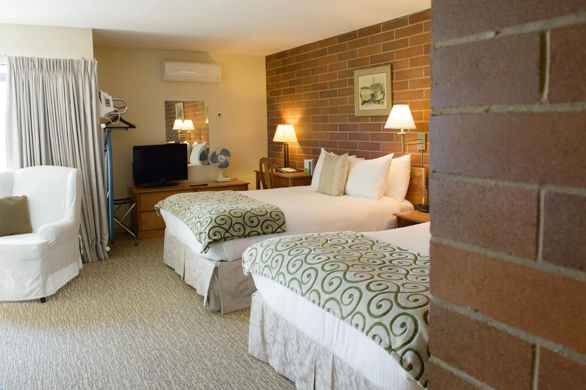 Driftwood Inn Sechelt Εξωτερικό φωτογραφία