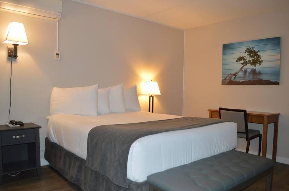 Driftwood Inn Sechelt Εξωτερικό φωτογραφία