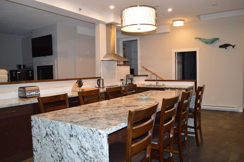 Driftwood Inn Sechelt Εξωτερικό φωτογραφία